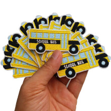 2,8 """" ""x1,8"" ""12pcs Retour dans le bus scolaire Iron jaune sur des correctifs brodes Appliques machine broderie de broderie Needlecraft Projects