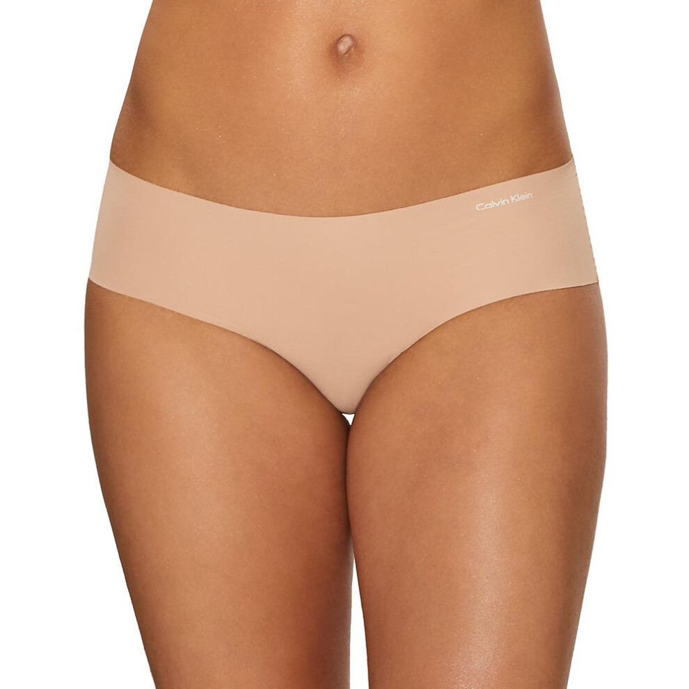 Calvin Klein Invisibles Hipster XS  Caramel
