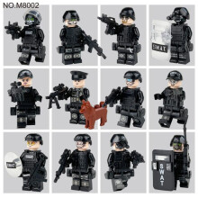 Bloc de construction à petites particules de Police spéciale noire M8002, modÚle homme pour envoyer un bouclier