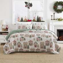 Avanti Linens - Quilt Set Super Soft Bedding with Matching Shams Holiday Room Decor (Gingerbread Collection Full/Queen)