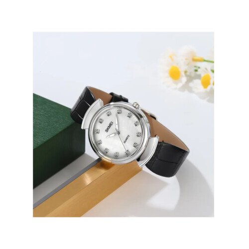 Elegant Ladies Watch Classy Design Beautiful Silver and Black 1