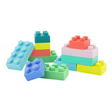 Infantino Superzachte bouwstenen, gemakkelijk vast te houden voor baby's en peuters. BPA-vrij, meerkleurige set van 12 stuks.