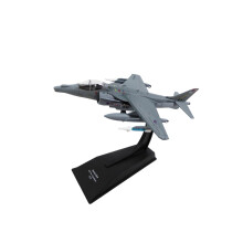 OPO 10 - Avi n de combate militar a escala 1/100 compatible con HARIIER GR.9 / Escuadr n N1 de la RAF 2010 - CP105