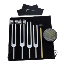 Diapasones para sanación (128 Hz, 136 Hz, 256 Hz, 384 Hz) y activador de disco de hockey. Sanación, terapia de sonido, mantenimiento del cuerpo.
