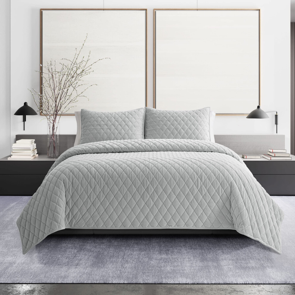 Vera Wang - King Quilt Set  Luxurious Velvet Bedding with Matching Shams  Lightweight Home Decor (Diamond Velvet Silver  King) Grey