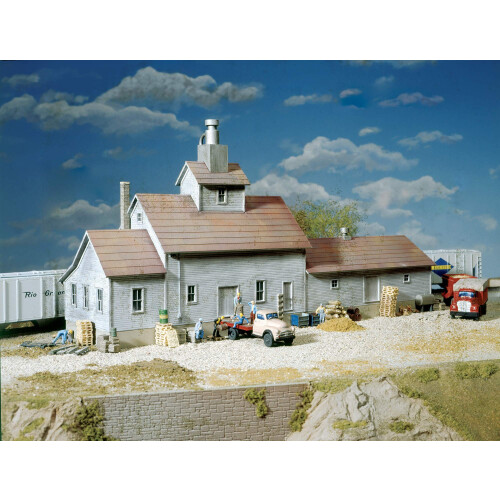 Walthers Cornerstone Series Kit Ho Scale Sunrise Feed Mill 1