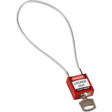 Candado de cable compacto Brady 146124, cilindro de 5 pines, 8,0"" de ancho, arco de 1,31"" de alto, 1,25"" de ancho, 0,56"" de largo, rojo