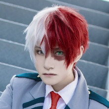 Anogol Perukhuvud + Halv Röd Halv Vit Peruk, Kort Röd Cosplay Peruk för Anime