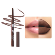 Matita labbra effetto volumizzante Ruby Kisses, semi opaca, anti-sbavatura, pigmento elevato, coprenza da media a totale, punta precisa, colore i