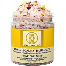 Sale da bagno floreale naturale della collezione OMM - Bagno detox per corpo e piedi - Sale da bagno con petali di rosa e gelsomino - Fiocchi di
