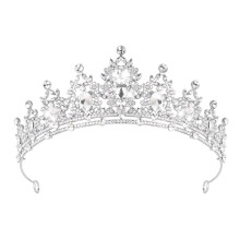 Korona tiara noknek Tiara noknek Korona s tiara noi hercegnoknek Tiara strasszos fejpnt haj kiegsztok drgakvek hercegno dekorci eskvoi blra