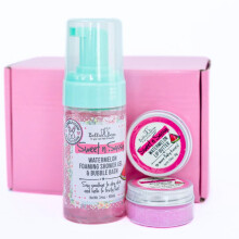 Bella & Bear Sweet 'n; Sassy Mini Bath & Body Present Set med 2 i 1 skummande duschgel & Bubble Bath Lip Scrub Lip Butter - Present