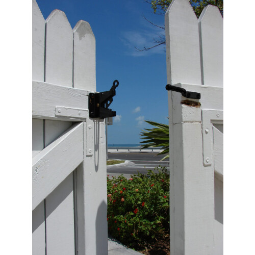 Richelieu Hardware 301FBR 4 13/16-inch (123 mm) Automatic Gate Latch  Black 1
