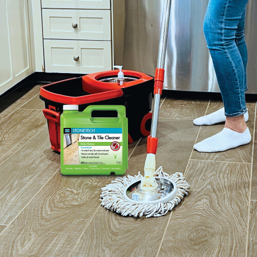 Stonetech Stone & Tile Cleaner 1 gallon (3,8L) flaska 2