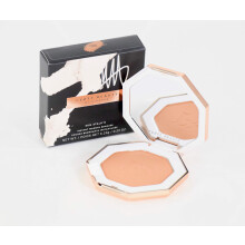 Fenty Beauty by Rihanna Sun Stalk'r Instant Warmth Bronzer Bajan Gyal
