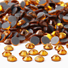 beadsland Crystal Hotfix Rhinestone Machine Cut Stone 1440pcs/pkg (Topaz SS16/4mm)
