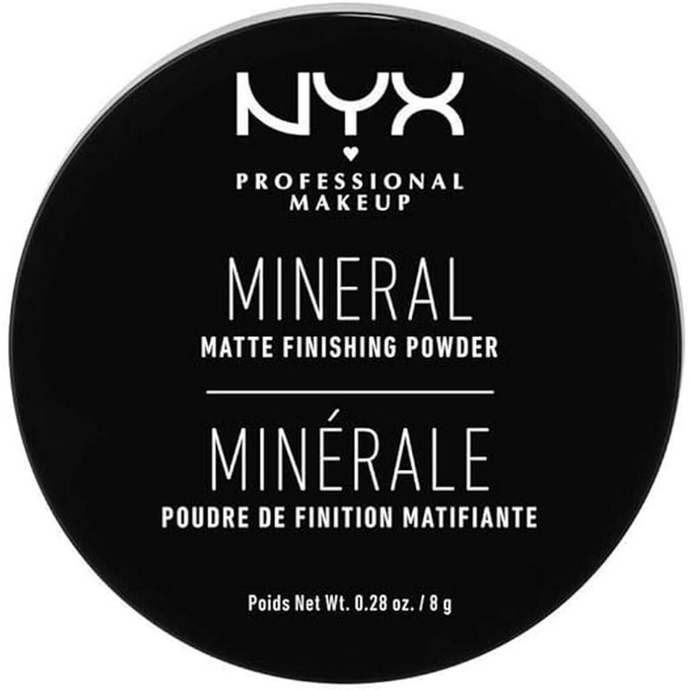 NYX PROFESSIONAL MAKEUP Mineral Matte Finishing Powder  Loose Setting Powder - Light/Medium