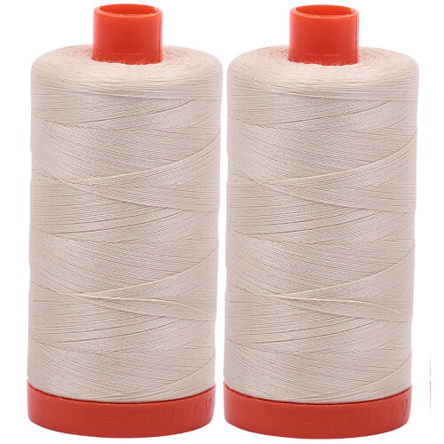 Aurifil Mako 50wt tr?d 2 store spoler: lys beige (2310x2)