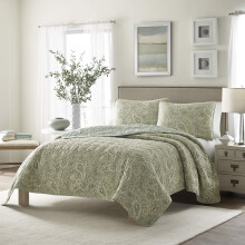Stone Cottage - Queen Quilt Set Reversible Cotton Bedding with Matching Shams Lightweight Home Decor for All Seasons (Emilia Green Full/Queen)