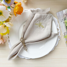 DerF HOME 100% puur linnen geborduurde servetten set van 4-18x18 inch elegant tafellinnen voor dineren Zacht en duurzaam machinewasbaar - Set van 4 n