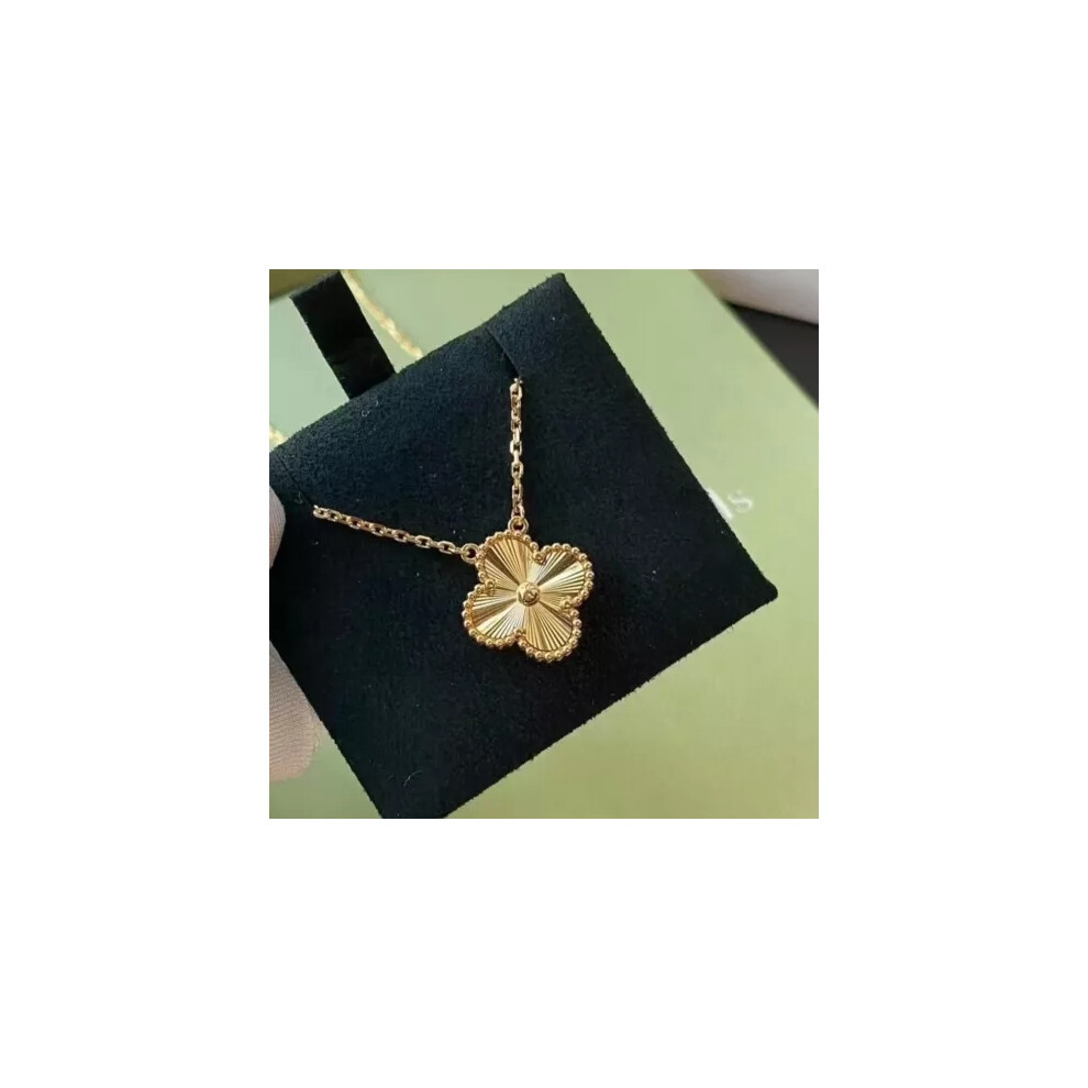 Van Cleef & Arpels Necklace Vintage Alhambra 18K Yellow Gold Necklace