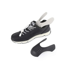 Il blocco scarpe previene le pieghe L'usura protegge la forma e la mantiene nuova più a lungo