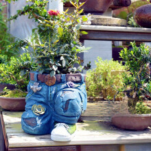 (Jeans Flower Pot (kneeling)) Whimsical Denim-Look Resin Garden Jeans Planter - Creative Cartoon-Style Outdoor & Indoor Home Decor, No Power Needed