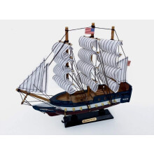 Model de scara din lemn USS din lemn