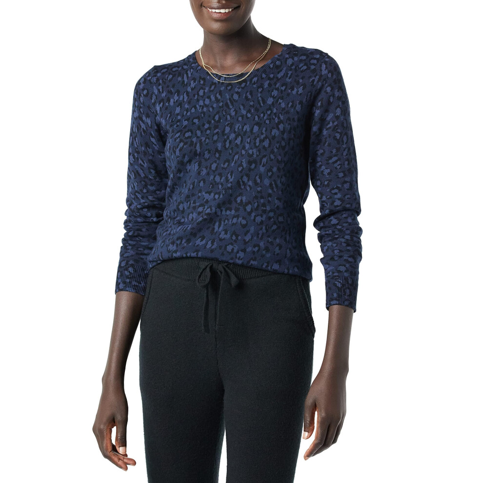 Amazon Essentials Women's Long-Sleeve Lightweight Crewneck Sweater Available in Plus Size  Navy Cheetah  Large