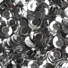20 mm Cupin paljetteja Extra Large Faset Paillettes. Hopean metallin kiiltävä. Valmistettu USA:ssa
