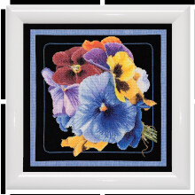 Thea Gouverneur - Viooltjes Geteld Cross Stitch Kit - Aida Zwart 18 Count. 34 x 34 cm - Knutselpakketten voor volwassenen - Borduurpakket voor volwas