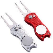 Fpxnb 2-pack metalen opvouwbare golf divot tool met pop-up knop en magneet