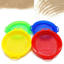 Ojyudd 4 PCS Sands Multi-Colored Sand Sifters Plastic Sand Sifter Sand Sifter Sieves For Sand and Beach (Red Blue Yellow and Green)