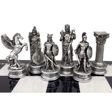 Griekse Mythologie Olympus Goden Zeus vs Poseidon Schaakstukken Set - Geen Bord