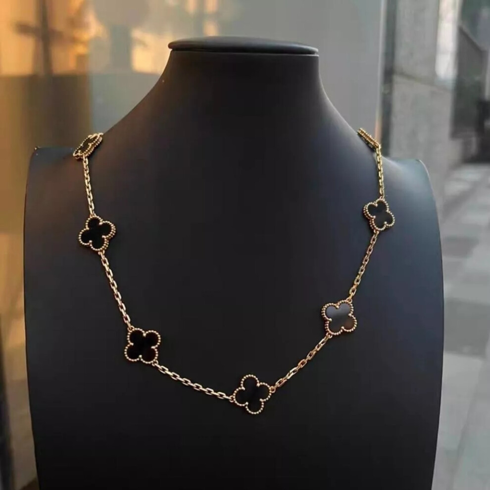 Van Cleef & Arpels Necklace Vintage Alhambra Necklace 10 Motifs Onyx 18K Gold