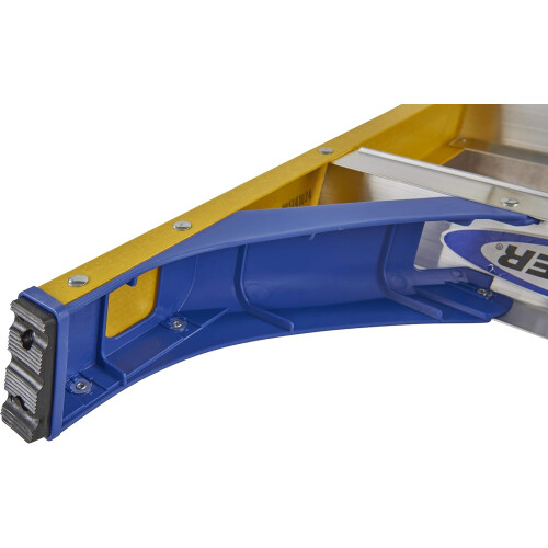 Werner Fibreglass Stepladder 4 Tread 2