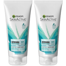 Garnier SkinActive kr   m na tv   r s aloe vera pre such    poko   ku 2 ks