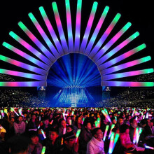 10 Stück LED DJ blinkende Leuchtstäbe Rallye Rave Batons leuchtende Schaumstoffstäbe