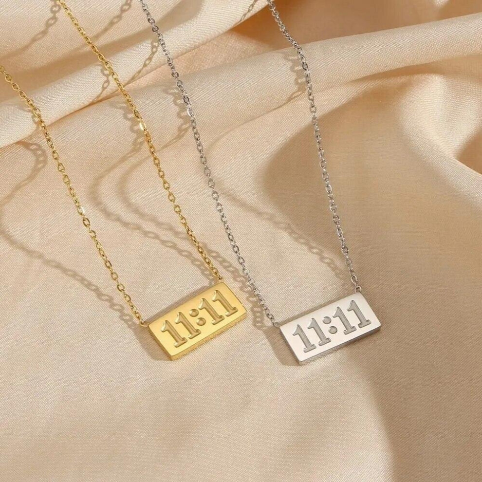 11:11 Pendentif Rectangle Collier Plaque 18K Acier Inoxydable Poli Bijoux Colliers De Chiffres Significatifs Pour Femme Cadeau-image