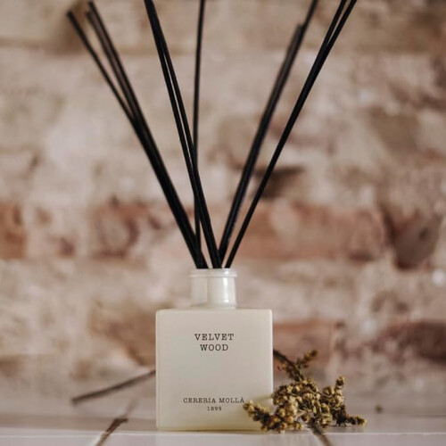 Cereria Molla Reed Diffuser - Velvet Wood 1