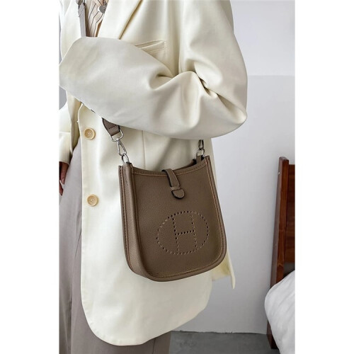 simple letter small square bag crossbody bag 2