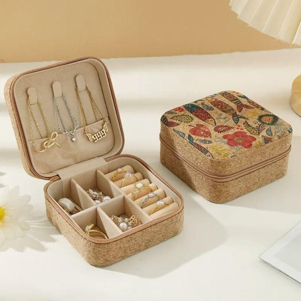 (A) Portable Jewelry Storage Box Cork Wood Necklace Display Case  Travel Supplies