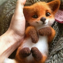 (Fox Poking Fun) 1pc of Cute and Soft Fox DIY Needle Felting Kit, Beginner's Handmade Felt Craft Set, Mixed Color Fabric Materials