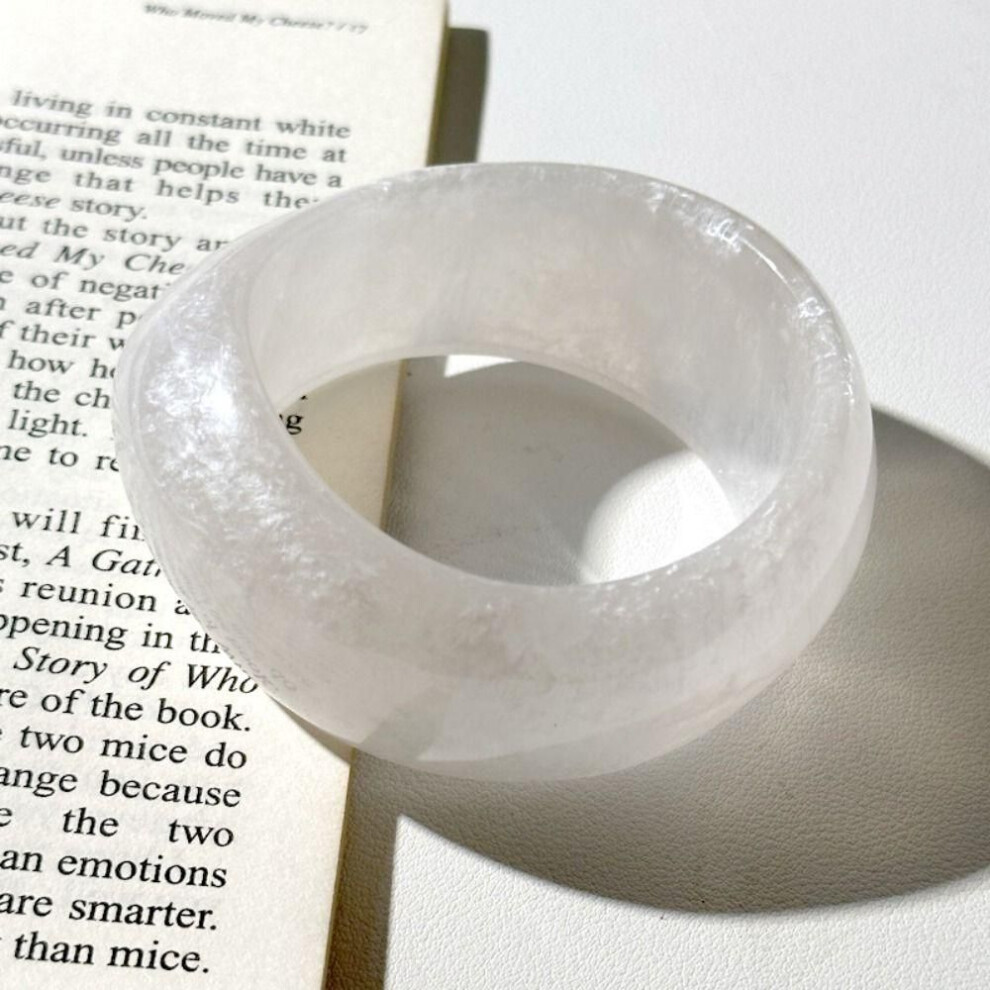 (white) Geometric Chunky Bracelets Irregular Retro Hand Ring Creative Resin Bangles  Women