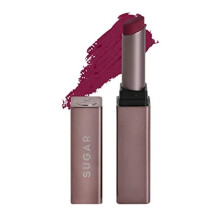 SUGAR Cosmetics Mettle Satin Lipstick - 09 Charlotte (True Blue Red) Red 2,2 g Super hydratacn    vyhladzuje jemn    vr   sky