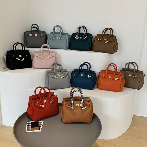 Litchi Pattern Lock Platinum Bag 2