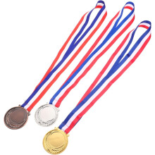 3ks prázdna medaila Vynikajúce medaily Medaila za odmenu Univerzálna medaila Bronzová medaila Strieborná medaila Školské športy