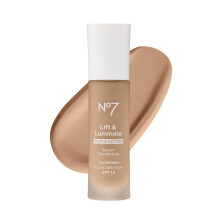 No7 Lift & Luminate Triple Action Serum Foundation - Honey - Liquid Foundation Makeup with SPF 15 for Dewy, Glowy Base - Radiant Serum Foundation for