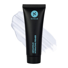 Sugar Cosmetics - Aquaholic Hydrating Primer - Opfrisker Fugter og fugter huden lover mat finish