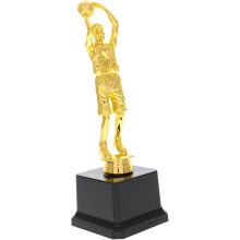 Udeľovanie trofejí pre basketbalové súťaže Plastový pohár trofejí